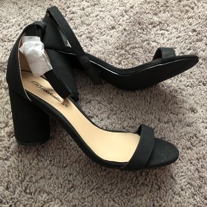 Breckelle’s 3” heeled sandals